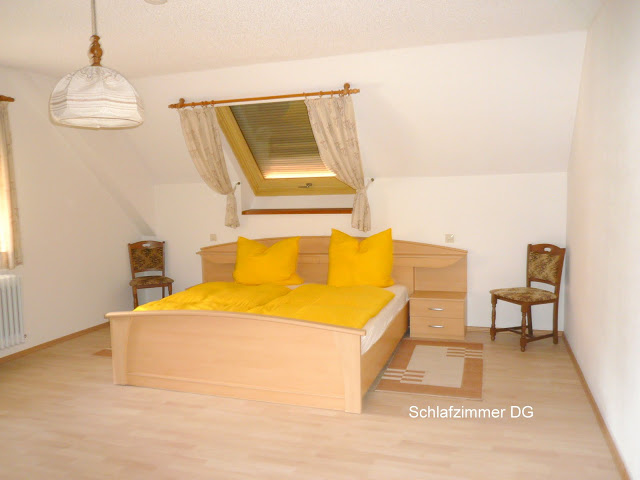 schlafzimmer.jpg