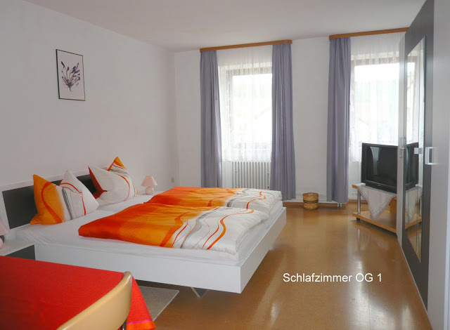 schlafzimmer.jpg